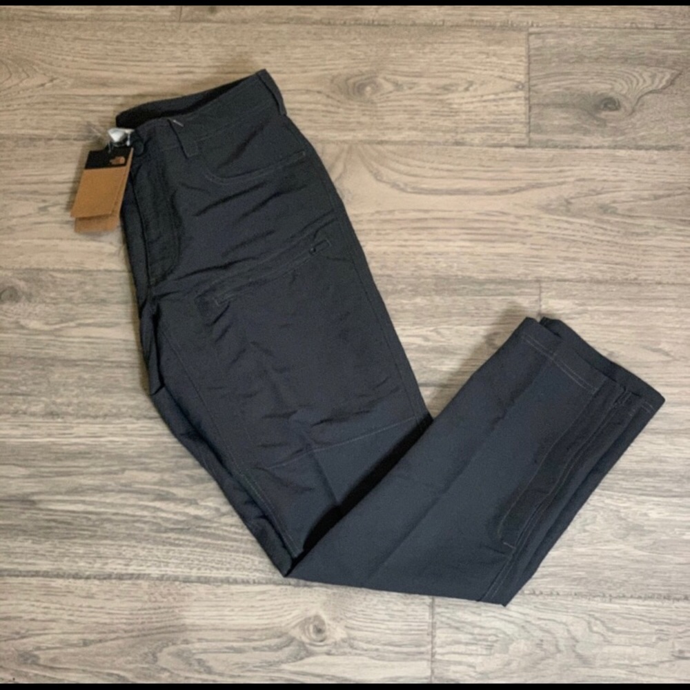 The North Face Men's Paramount Trail Pants in Grey